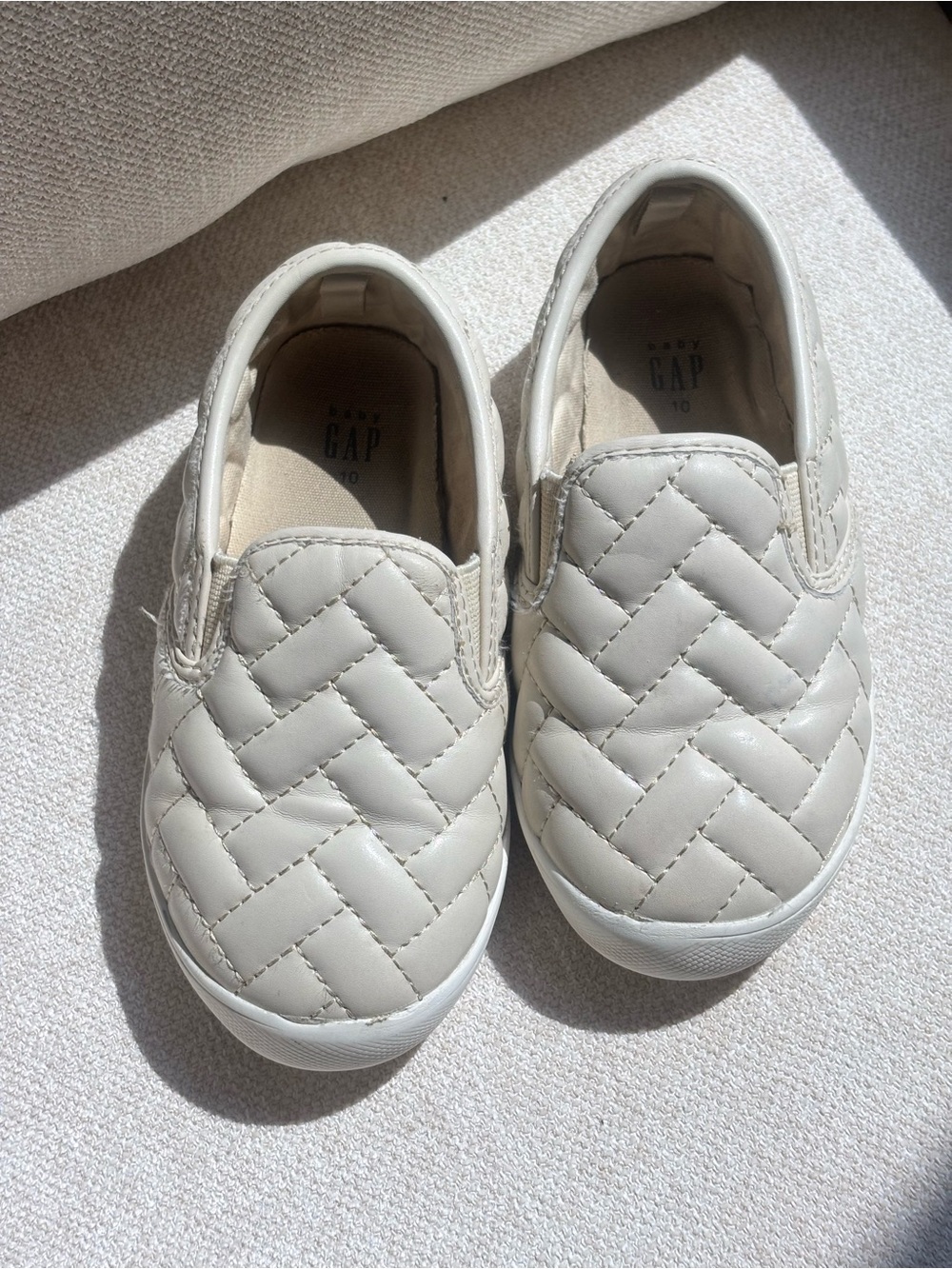 GAP Quilted Slip-On Kids Sneakers in Cream